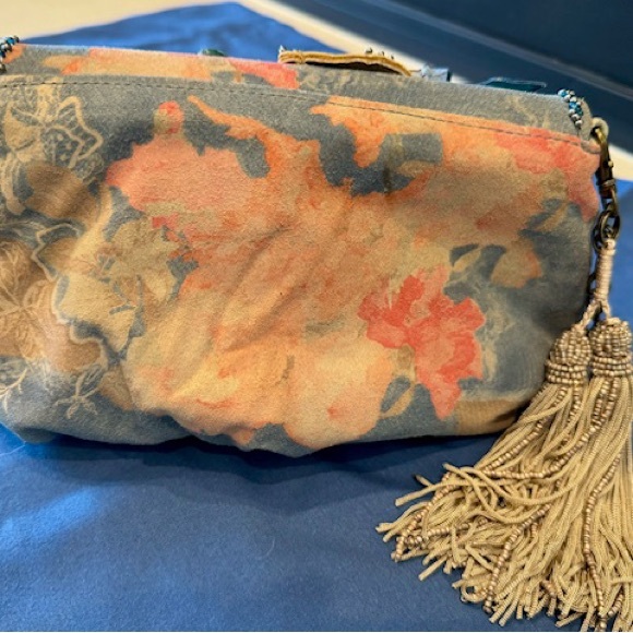 Mary Frances Purse - Picture 4 of 5